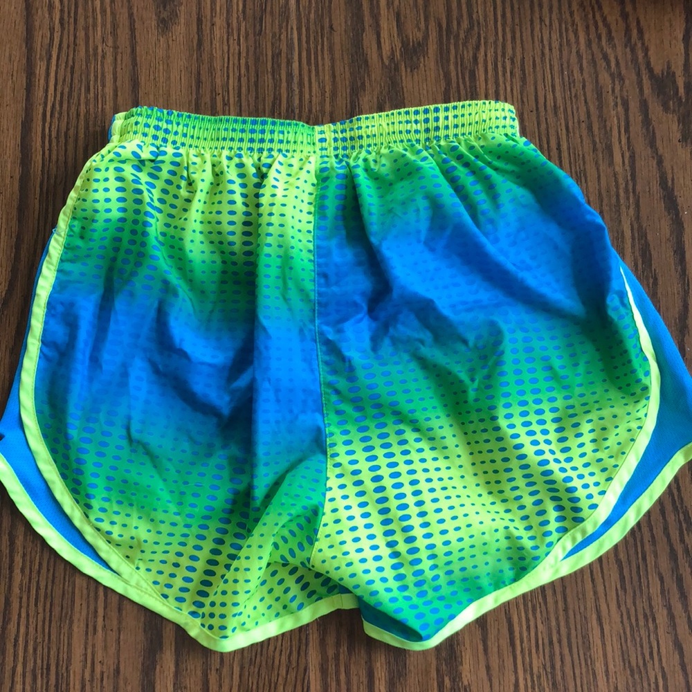 Nike running shorts - Picture 3 of 4